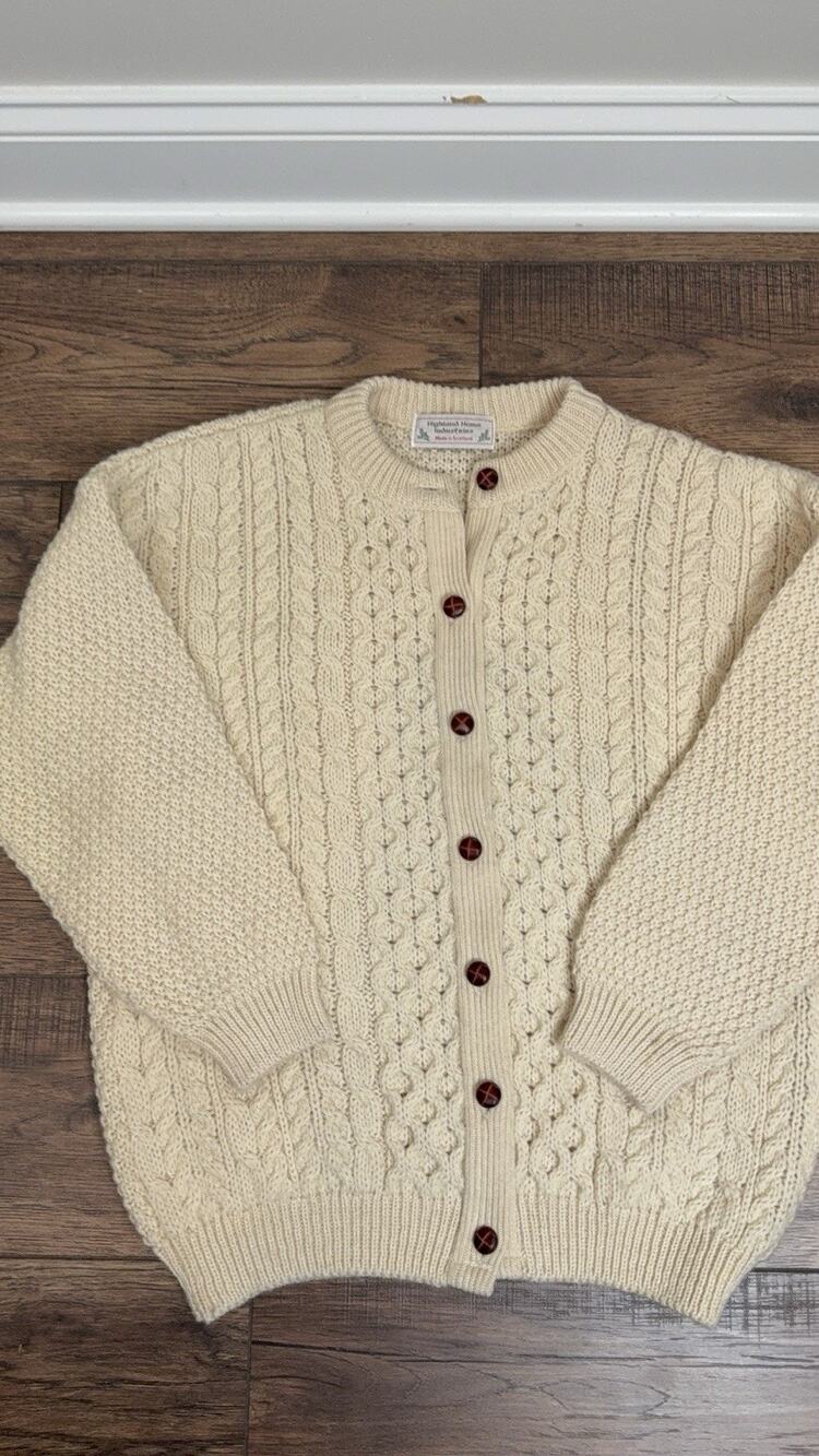 Vintage WOOL Cable Knit Cardigan Fisherman Aran Chunky Sweater Wood Buttons M